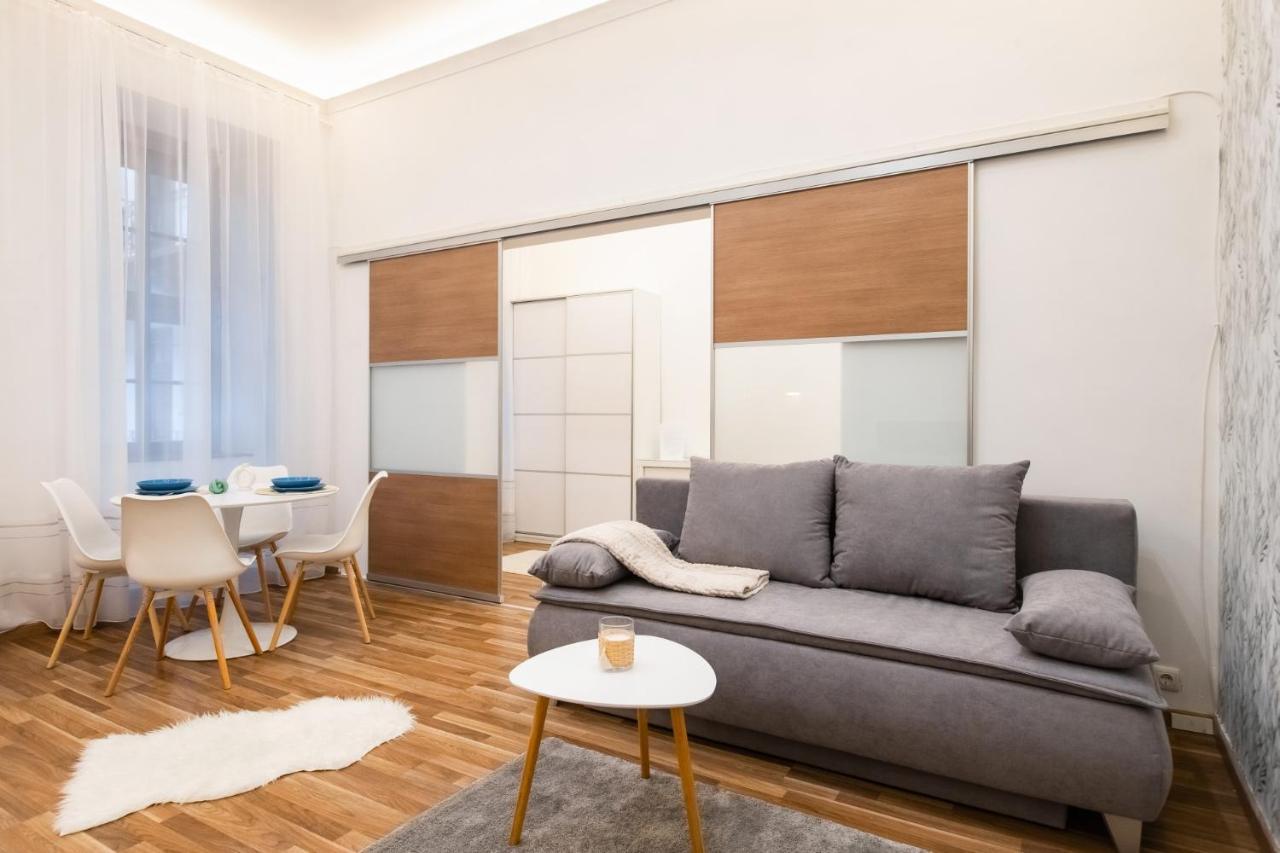 Erika'S Downtown Home Budapest Ngoại thất bức ảnh