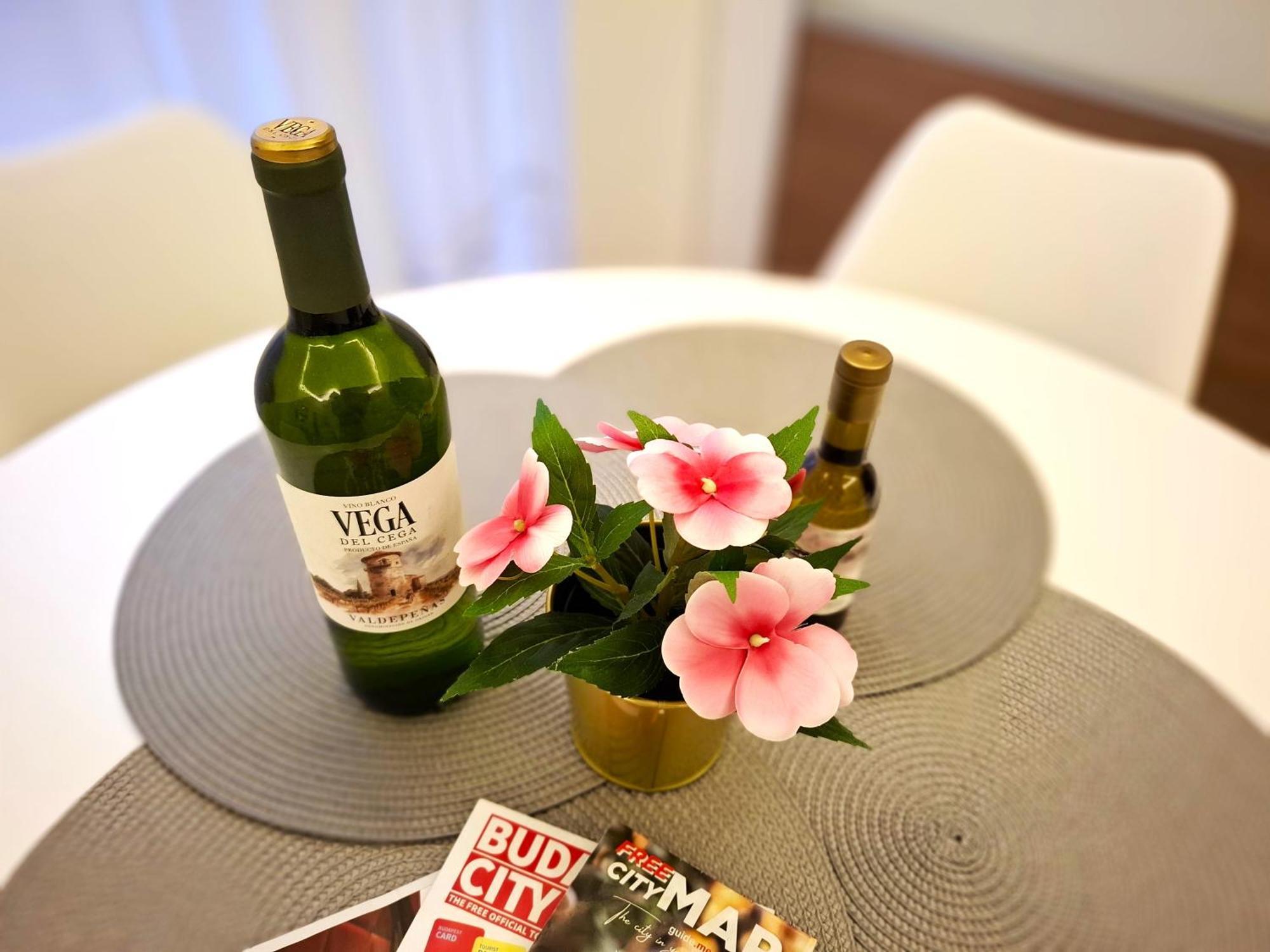 Erika'S Downtown Home Budapest Ngoại thất bức ảnh